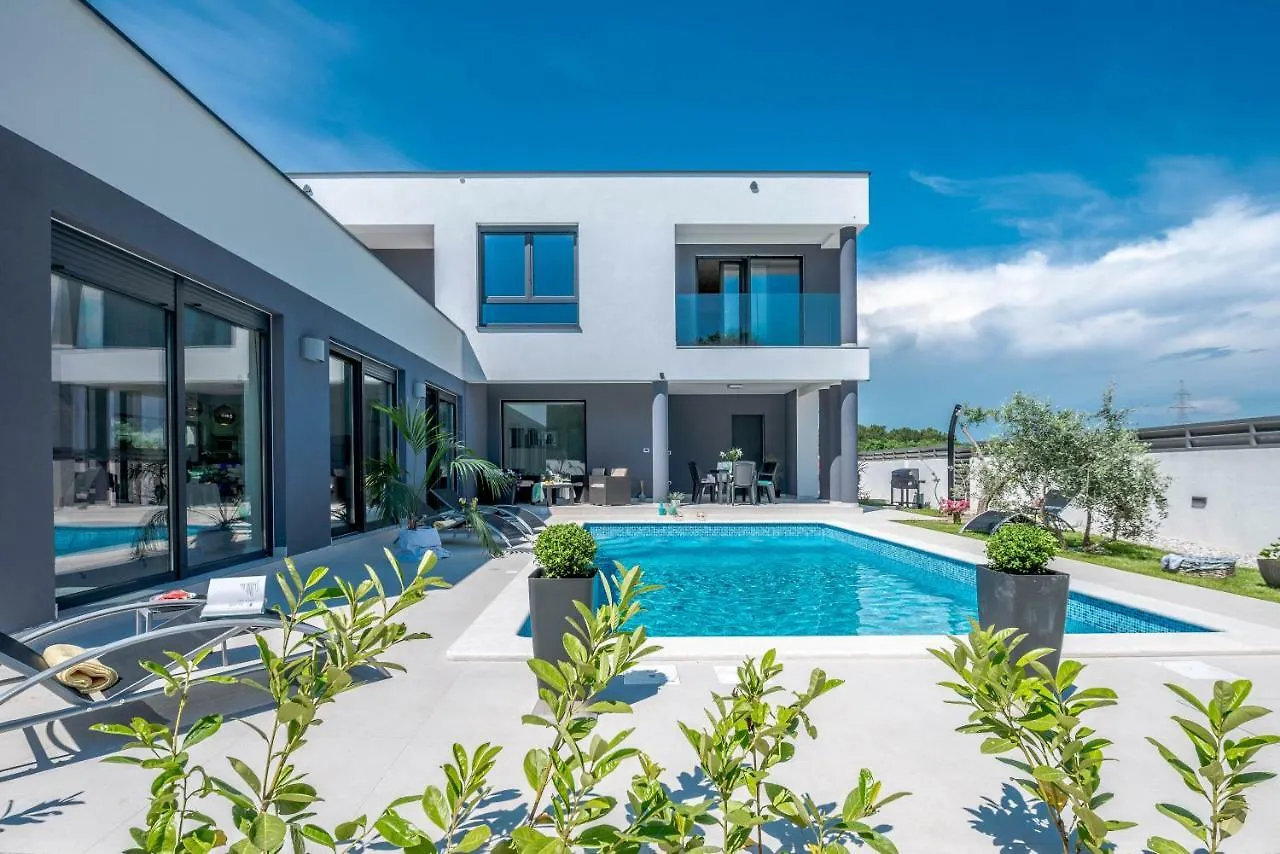 Wellness&Spa Luxury Villa Nicole Pola