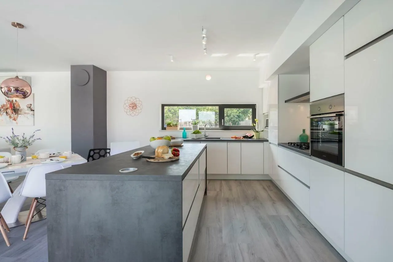 Wellness & Spa Luxury Villa Nicole - Families Only Pula